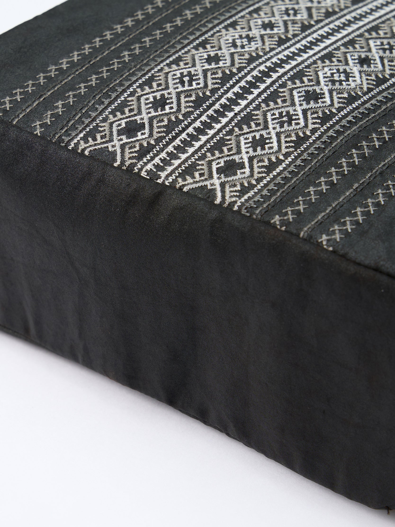 Gambiered canton silk embroidered handbag