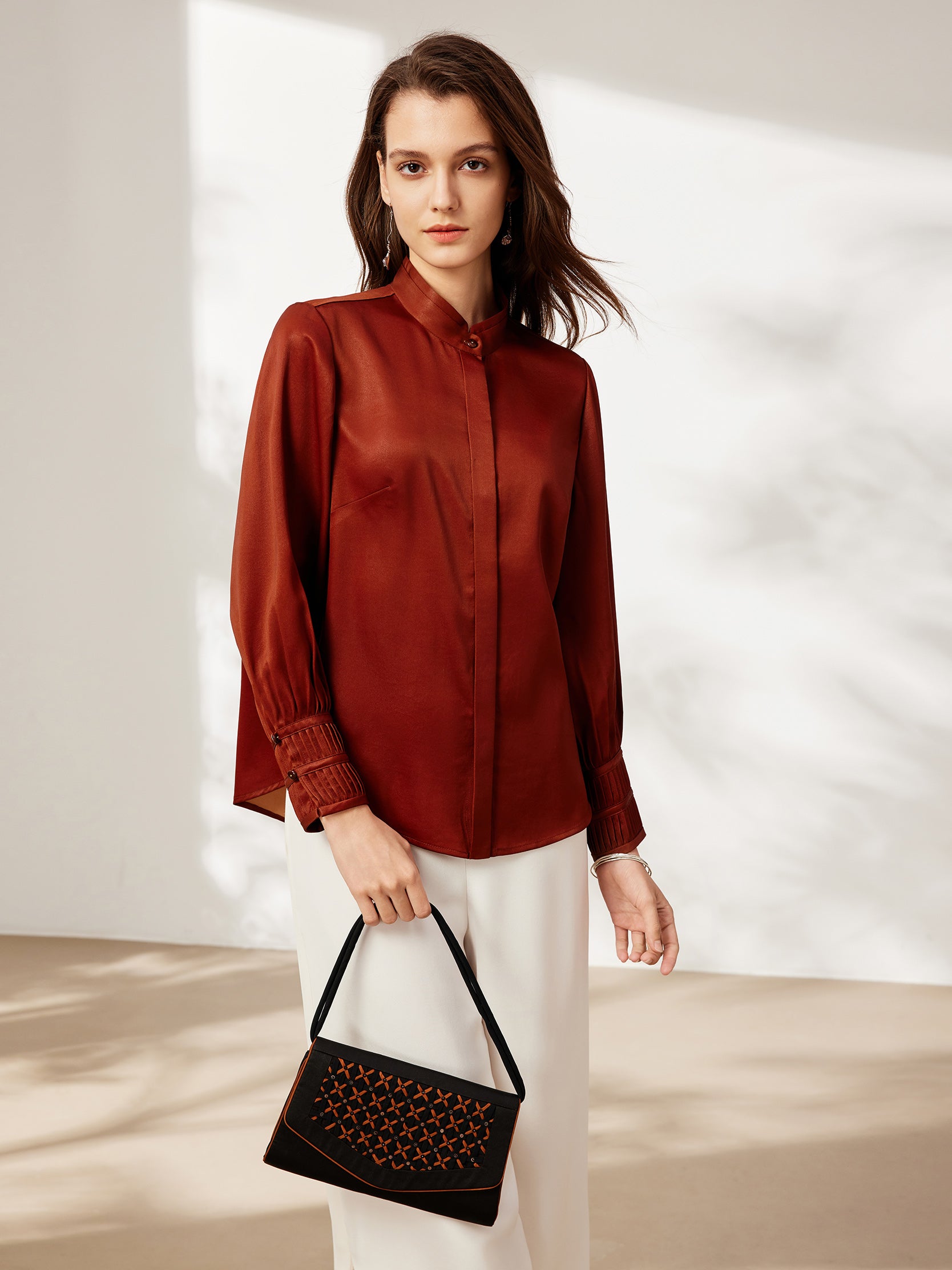 Gambiered canton silk woven beaded multi-purpose bag